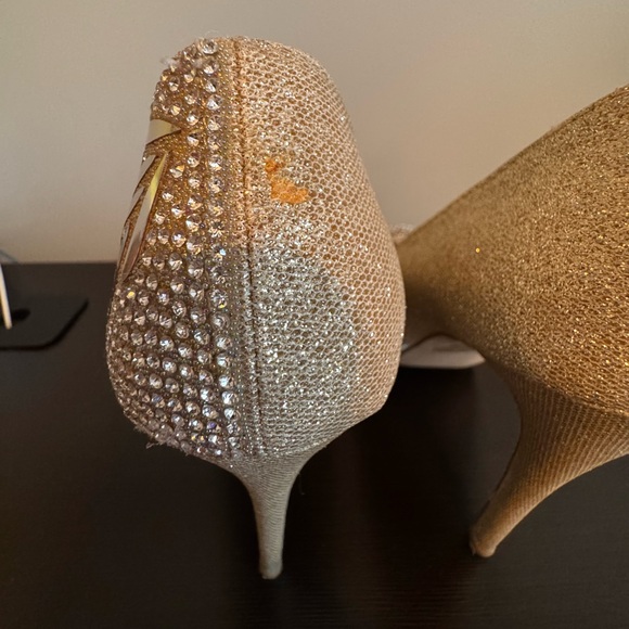 Escarpins OR parfaits pour les Fêtes 8.5 - Picture 5 of 10